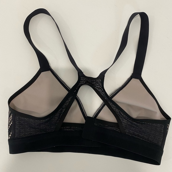 Lululemon awake to lace bra 32C - Picture 2 of 11